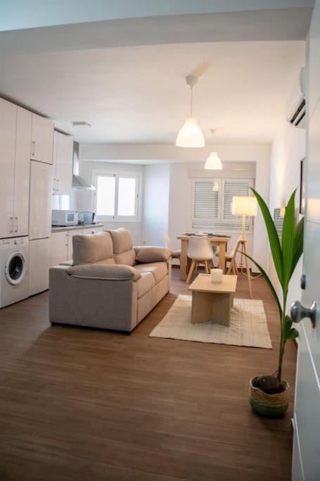 California Apartament Duenas Sevilla Dış mekan fotoğraf
